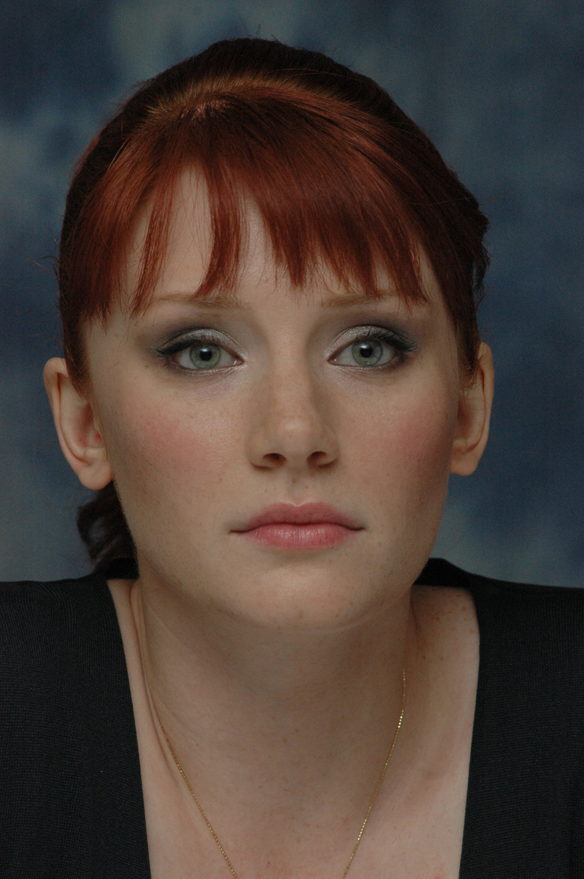Bryce Dallas Howard Click Image To Close This Window