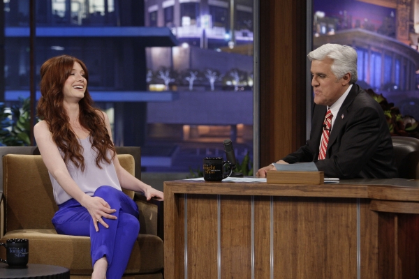 005_Actress_Bryce_Dallas_Howard_during_an_interview_with_host_Jay_Leno_on_June_24_2010.jpg