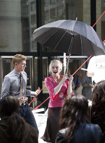 114708436-topher-grace-and-bryce-dallas-howard-during-gettyimages.jpg