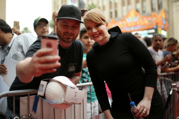 539134032-actress-bryce-dallas-howard-arrives-at-gettyimages.jpg