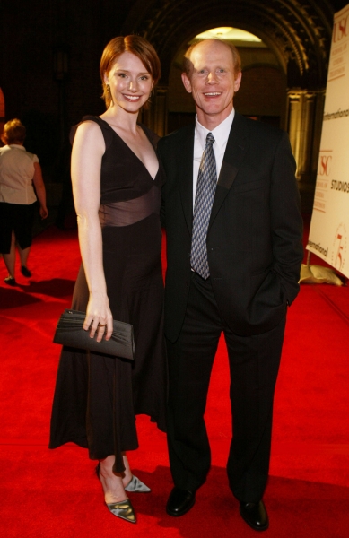 77489469-ron-howard-and-daughter-bryce-dallas-howard-gettyimages.jpg