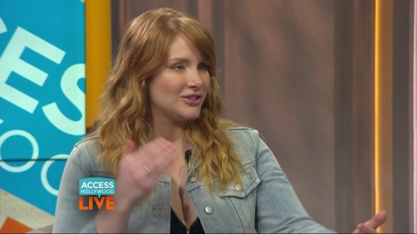 Bryce_Dallas_Howard_Premieres_Trailer_For__Pete_s_Dragon____Access_Hollywood_flv_20160614_192833_026.jpg