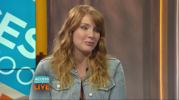 Bryce_Dallas_Howard_Premieres_Trailer_For__Pete_s_Dragon____Access_Hollywood_flv_20160614_192854_047.jpg