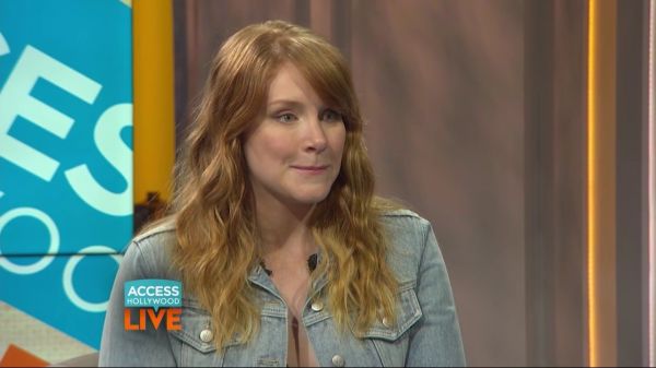 Bryce_Dallas_Howard_Premieres_Trailer_For__Pete_s_Dragon____Access_Hollywood_flv_20160614_192856_059.jpg