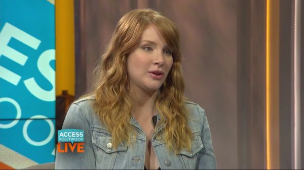 Bryce_Dallas_Howard_Premieres_Trailer_For__Pete_s_Dragon____Access_Hollywood_flv_20160614_192936_088.jpg