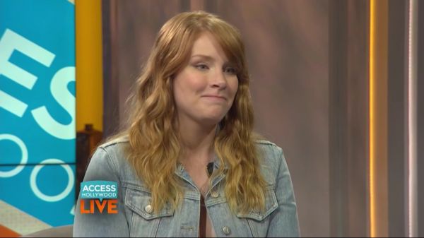 Bryce_Dallas_Howard_Premieres_Trailer_For__Pete_s_Dragon____Access_Hollywood_flv_20160614_193003_131.jpg