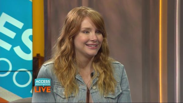 Bryce_Dallas_Howard_Premieres_Trailer_For__Pete_s_Dragon____Access_Hollywood_flv_20160614_193008_124.jpg