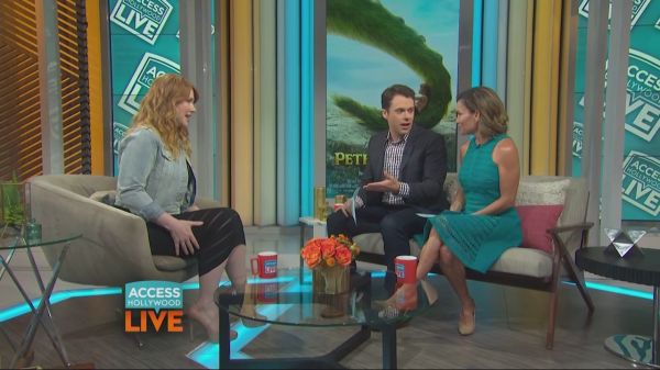 Bryce_Dallas_Howard_Talks_Family2C_TV_Obsessions____Jurassic_World__Memories___Access_Hollywood_28129_flv_20160614_191833_481.jpg