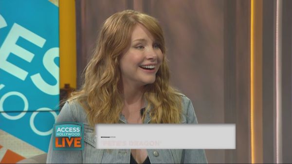 Bryce_Dallas_Howard_Talks_Family2C_TV_Obsessions____Jurassic_World__Memories___Access_Hollywood_28129_flv_20160614_191854_501.jpg