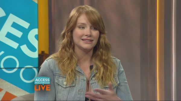 Bryce_Dallas_Howard_Talks_Family2C_TV_Obsessions____Jurassic_World__Memories___Access_Hollywood_28129_flv_20160614_191950_557.jpg