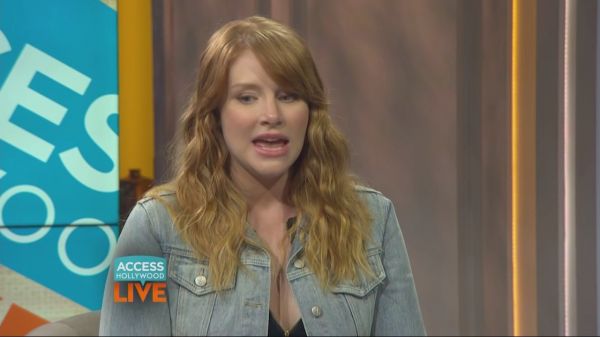 Bryce_Dallas_Howard_Talks_Family2C_TV_Obsessions____Jurassic_World__Memories___Access_Hollywood_28129_flv_20160614_192058_628.jpg