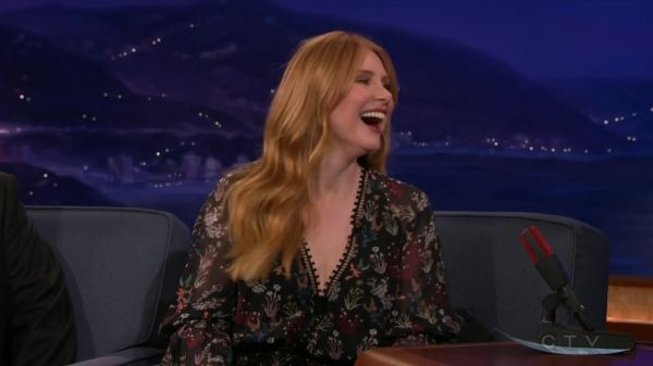 Conan_2016_10_24_Bryce_Dallas_Howard_720p_HDTV_x264-CROOKS5Beztv5D_mkv_20161026_031715_587.jpg