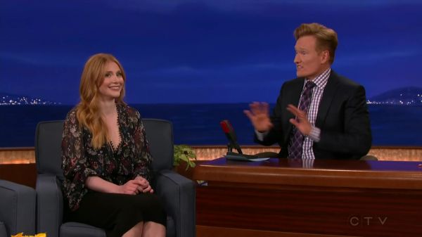 Conan_2016_10_24_Bryce_Dallas_Howard_720p_HDTV_x264-CROOKS5Beztv5D_mkv_20161026_031743_612.jpg