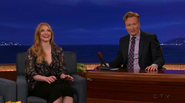 Conan_2016_10_24_Bryce_Dallas_Howard_720p_HDTV_x264-CROOKS5Beztv5D_mkv_20161026_031751_618.jpg