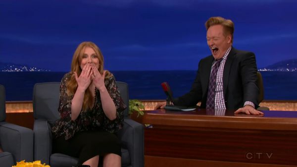 Conan_2016_10_24_Bryce_Dallas_Howard_720p_HDTV_x264-CROOKS5Beztv5D_mkv_20161026_031938_722.jpg