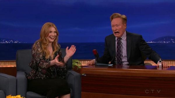 Conan_2016_10_24_Bryce_Dallas_Howard_720p_HDTV_x264-CROOKS5Beztv5D_mkv_20161026_032202_868.jpg