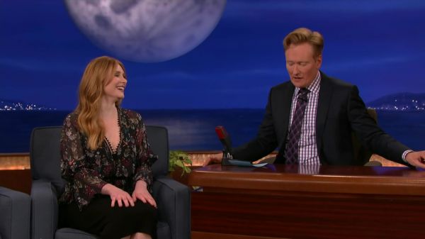 Conan_2016_10_24_Bryce_Dallas_Howard_720p_HDTV_x264-CROOKS5Beztv5D_mkv_20161026_032241_909.jpg