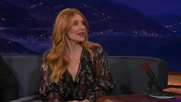 Conan_2016_10_24_Bryce_Dallas_Howard_720p_HDTV_x264-CROOKS5Beztv5D_mkv_20161026_032417_000.jpg