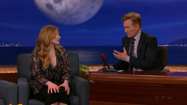 Conan_2016_10_24_Bryce_Dallas_Howard_720p_HDTV_x264-CROOKS5Beztv5D_mkv_20161026_032435_020.jpg