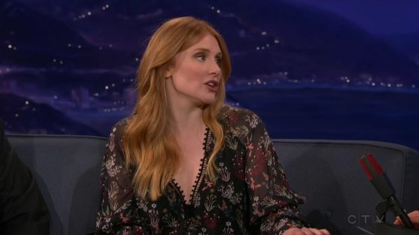 Conan_2016_10_24_Bryce_Dallas_Howard_720p_HDTV_x264-CROOKS5Beztv5D_mkv_20161026_032534_081.jpg