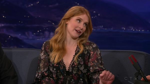 Conan_2016_10_24_Bryce_Dallas_Howard_720p_HDTV_x264-CROOKS5Beztv5D_mkv_20161026_032536_078.jpg