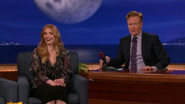 Conan_2016_10_24_Bryce_Dallas_Howard_720p_HDTV_x264-CROOKS5Beztv5D_mkv_20161026_032719_180.jpg