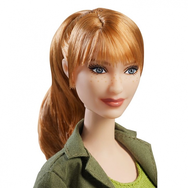 Jurassic-Wold-Claire-Barbie-doll4.jpg