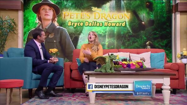 Magico_y_encantador_El_dragon_que_conquisto_a_Bryce_Dallas_Howard_-_Univision_281029_mp4_20160728_025353_403.jpg