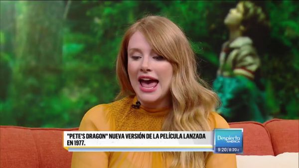 Magico_y_encantador_El_dragon_que_conquisto_a_Bryce_Dallas_Howard_-_Univision_281029_mp4_20160728_025559_641.jpg