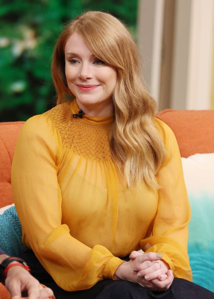 actress-bryce-dallas-howard-is-seen-on-the-set-of-despierta-america-picture-id583764980.jpg