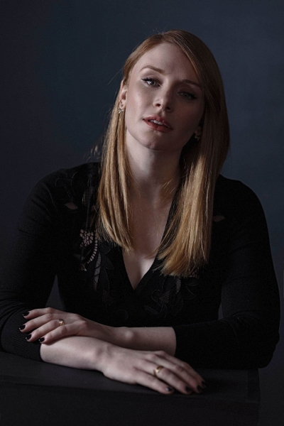 actress-bryce-dallas-howard-of-solemates-poses-for-a-portrait-at-the-picture-id507894424.jpg