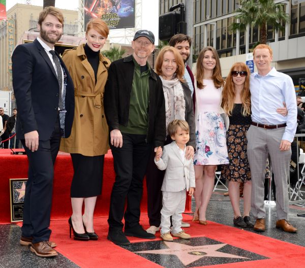 bryce-dallas-howard-ron-howard-honored-with-hollywood-walk-of-fame-star-hollywood-boulevard-in-hollywood-121015-10.jpg