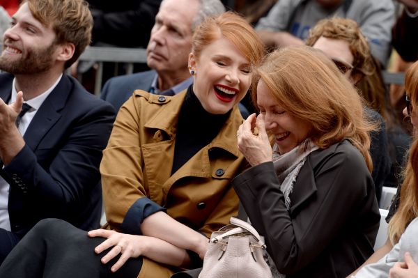 bryce-dallas-howard-ron-howard-honored-with-hollywood-walk-of-fame-star-hollywood-boulevard-in-hollywood-121015-24.jpg