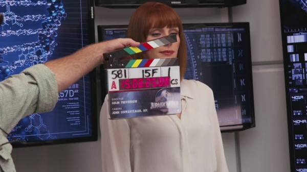 jurassicworldfeaturette-05.JPG