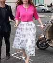 bryce-dallas-howard-at-bbc-radio-2-in-london-may-2015_7.jpg